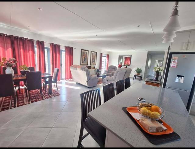 2 BEDROOM HOUSE FOR SALE IN REEBOK